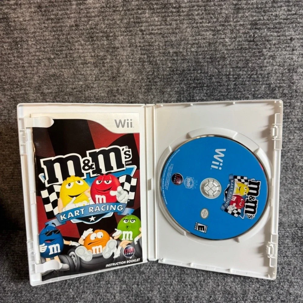M&M's Kart Racing Nintendo Wii Game Complete CIB W/ Manual RVL-P-RMWE